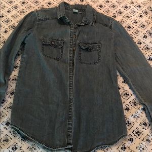 Chambray buttonup shirt